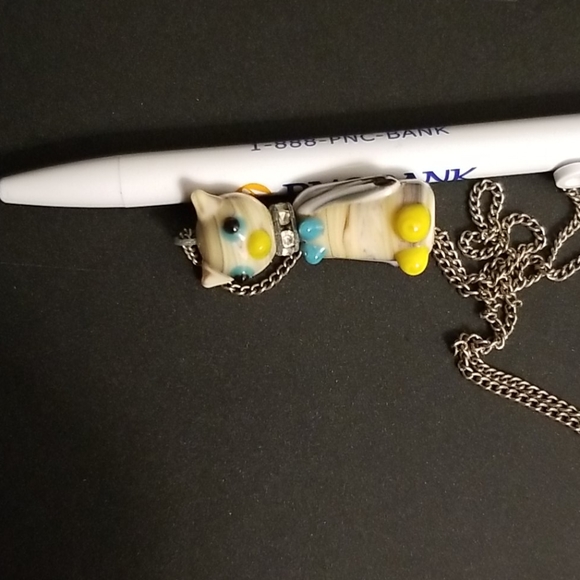 Polished stone owl pendant. - Picture 2 of 4